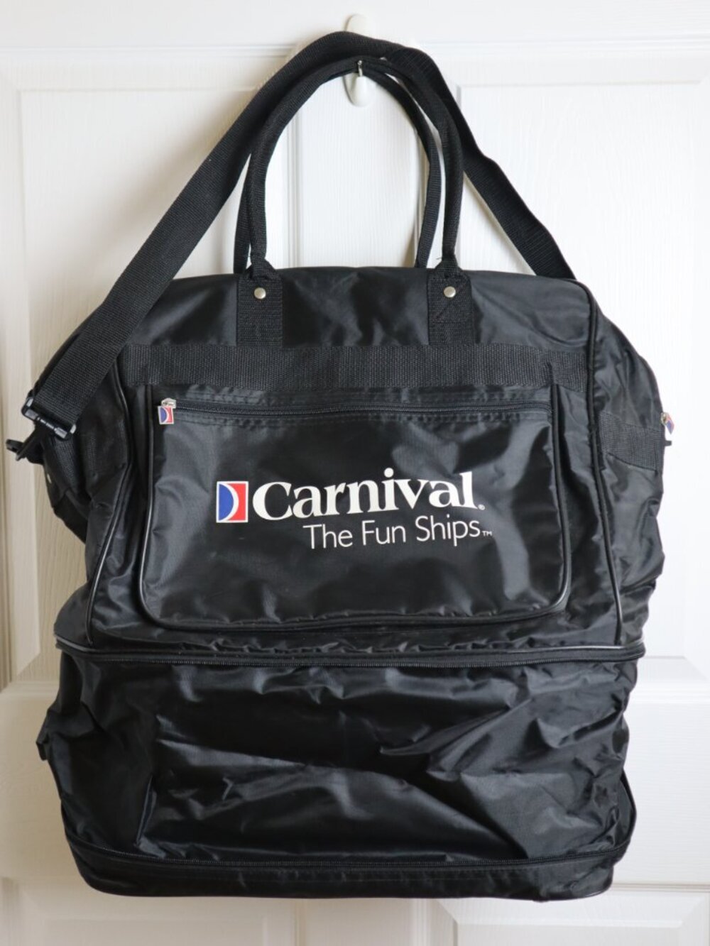 Carnival Cruise Lines Rolling Expandable Weekend Duffle Tote Roller Bag Luggage - Picture 3 of 7